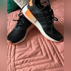 Size 7 Adidas Sneakers, worn twice.